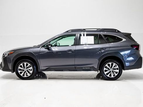 Used 2025 Subaru Outback Premium AWD/4WD image 28