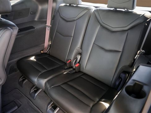 Used 2025 Cadillac XT6 Premium Luxury image 27