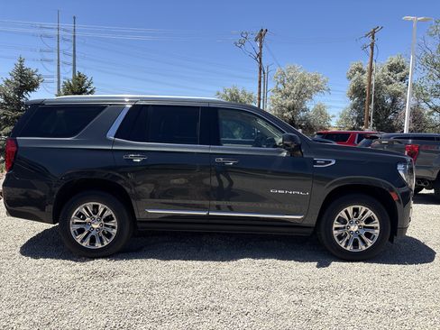 Used 2022 GMC Yukon Denali w/ Max Trailering Package AWD/4WD image 5