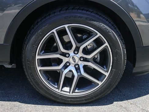 Used 2017 Ford Explorer Sport w/ Equipment Group 401A AWD/4WD image 15