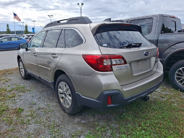 Used 2018 Subaru Outback 2.5i Premium AWD/4WD image 6