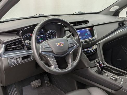 Certified 2023 Cadillac XT5 Premium Luxury w/ LPO, Floor Liner Package image 9