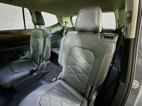 New 2026 Volkswagen Atlas SE image 23