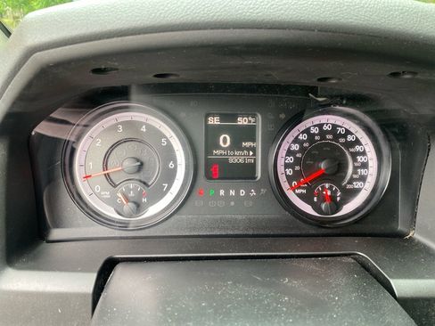Used 2017 RAM 1500 Classic SLT AWD/4WD image 12