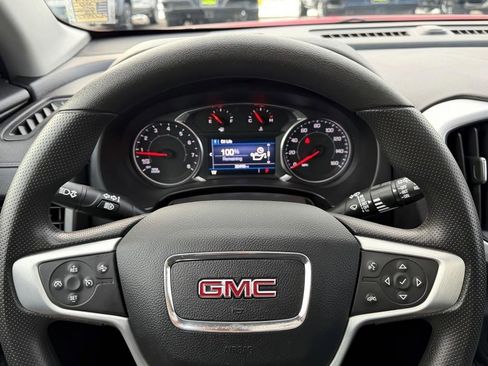 Used 2023 GMC Terrain SLE w/ Driver Convenience Package image 14