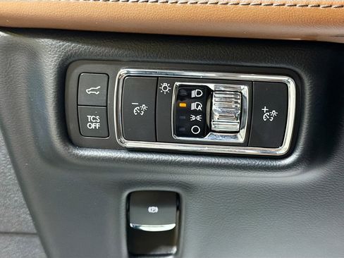 Used 2021 Lincoln Nautilus Reserve image 34