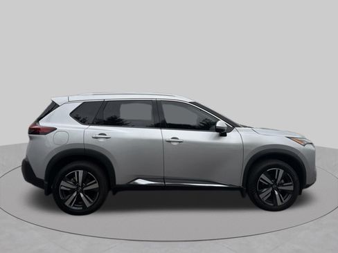 Used 2022 Nissan Rogue SL AWD/4WD image 2