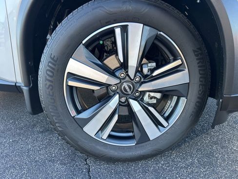 Used 2023 Nissan Rogue SL w/ SL Premium Package image 36