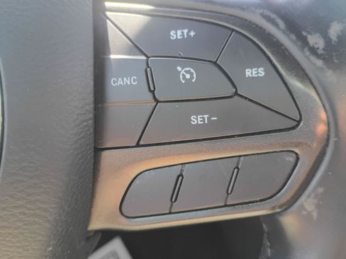 Used 2023 Dodge Charger SXT RWD image 18