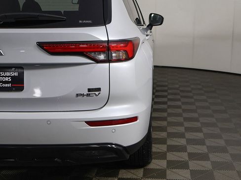 New 2025 Mitsubishi Outlander SEL Black Edition image 19