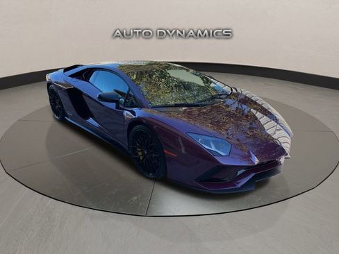 Used 2018 Lamborghini Aventador S image 3