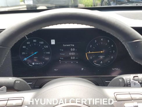 Certified 2024 Hyundai Kona Limited FWD image 16
