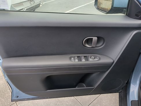 Certified 2025 Hyundai Ioniq 5 SEL image 15