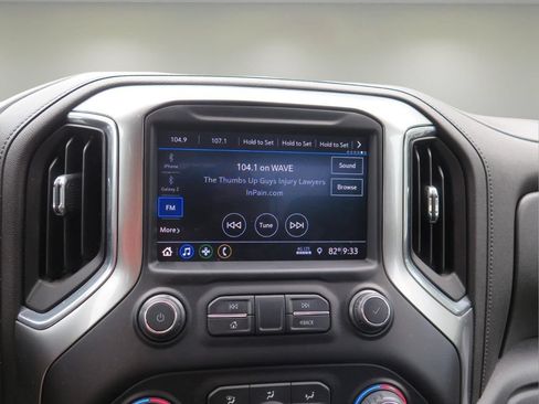 Used 2021 Chevrolet Silverado 1500 LT AWD/4WD image 18
