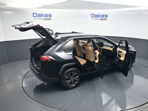 Used 2023 Toyota RAV4 Limited AWD/4WD image 60