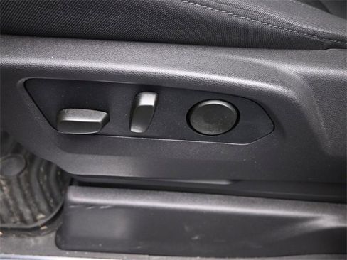 New 2026 GMC Sierra 1500 SLE image 9