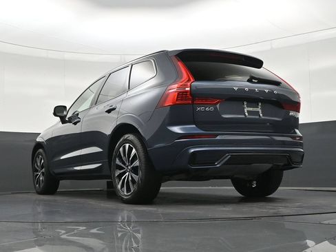 Used 2024 Volvo XC60 B5 Core AWD/4WD image 28