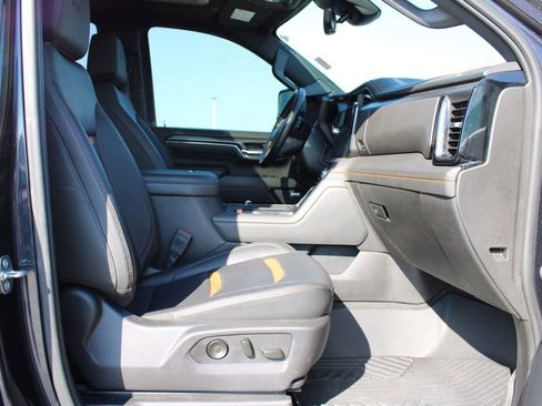 Used 2024 GMC Sierra 2500 AT4 w/ AT4 Premium Plus Package image 19