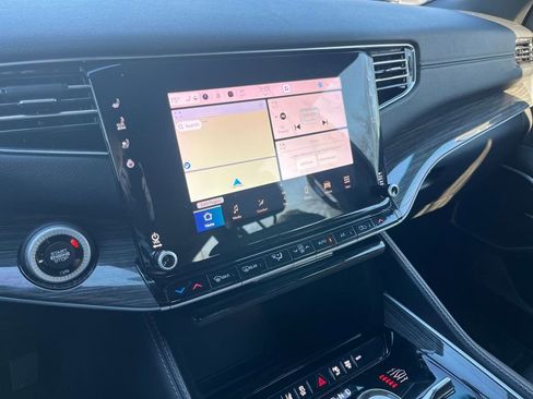 Used 2022 Jeep Wagoneer Series III w/ Flexible Seating Group image 29