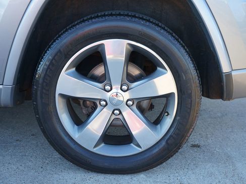 Used 2015 Jeep Grand Cherokee Overland w/ Advanced Technology Group image 14