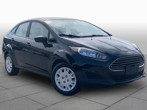 Used 2015 Ford Fiesta S FWD image 3