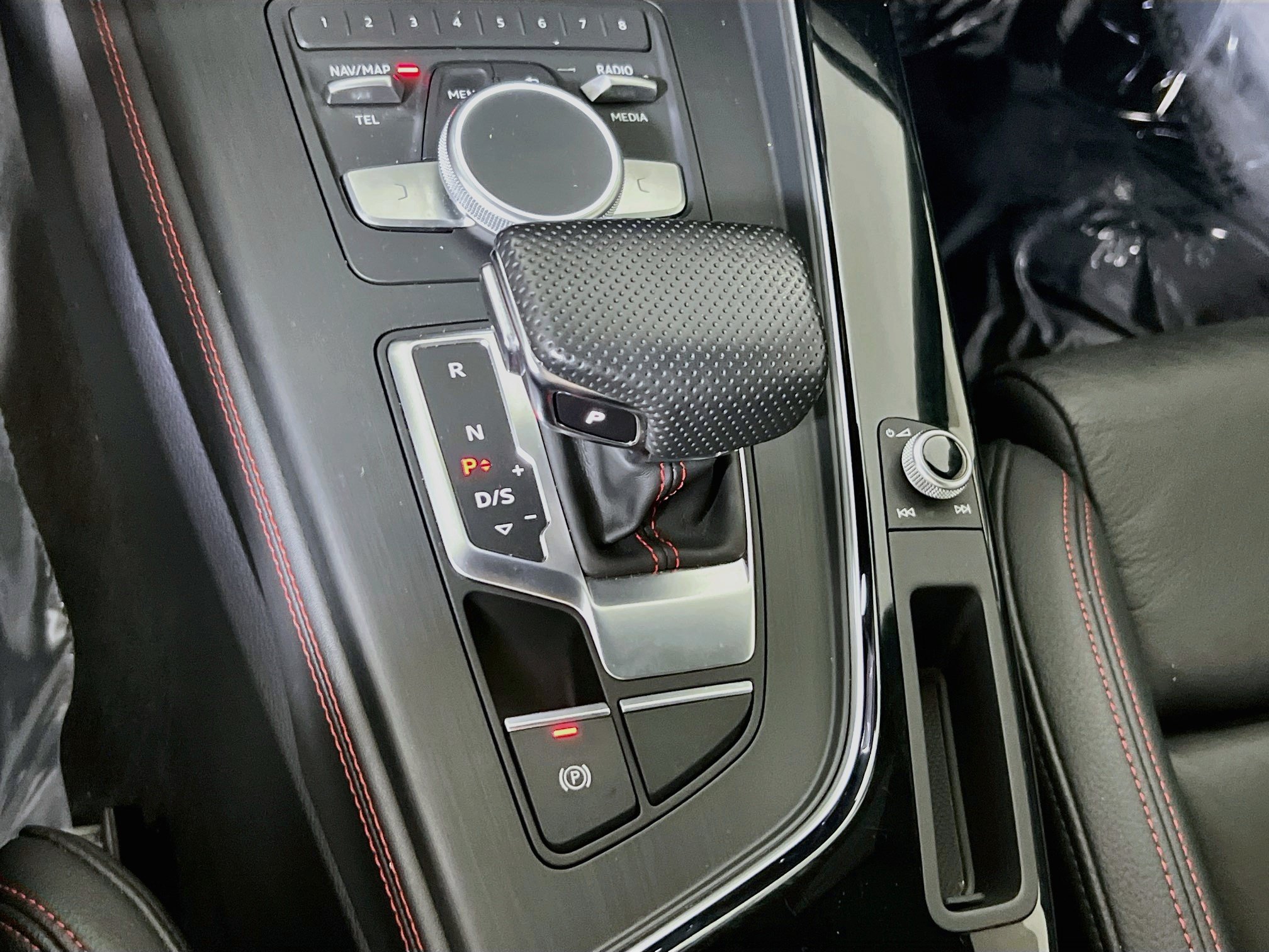 Used 2019 Audi A4 2.0T Premium Plus w/ Premium Plus Package AWD/4WD image 17