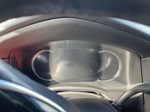 Used 2016 Cadillac Escalade Luxury image 4