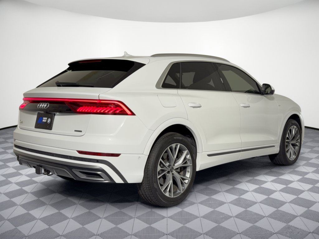 Used 2023 Audi Q8 Premium Plus AWD/4WD image 9
