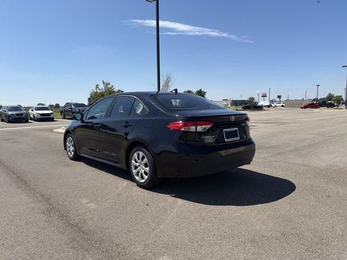 Used 2025 Toyota Corolla LE FWD image 3