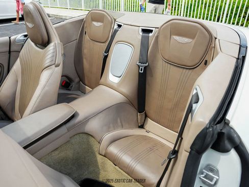 Used 2019 Aston Martin DB11 Volante image 35