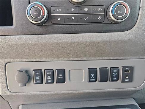 Used 2019 Nissan NV 3500 SL RWD image 10