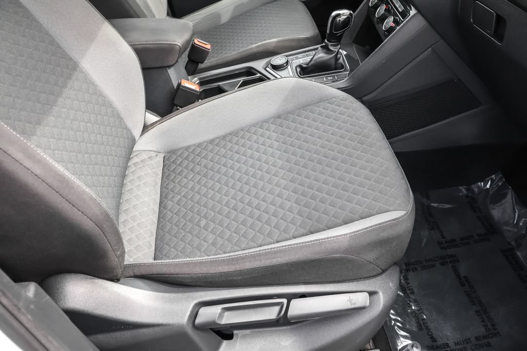 Used 2018 Volkswagen Tiguan S w/ 3rd Row Seat Package AWD/4WD image 36