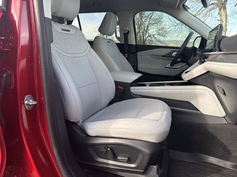 Certified 2025 Ford Explorer Platinum w/ Ultimate Package image 34