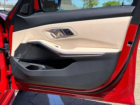 Used 2021 BMW 330i Sedan w/ Convenience Package image 28