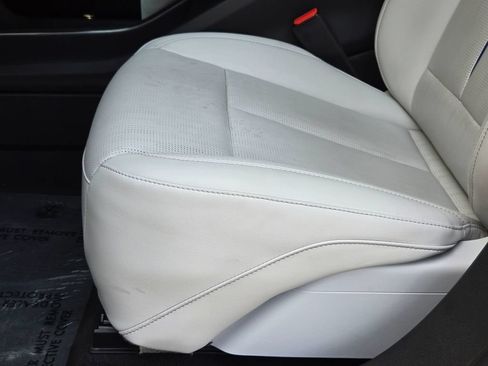Used 2024 Cadillac Lyriq Luxury RWD image 13