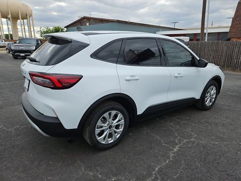 Used 2025 Ford Escape Active FWD image 8