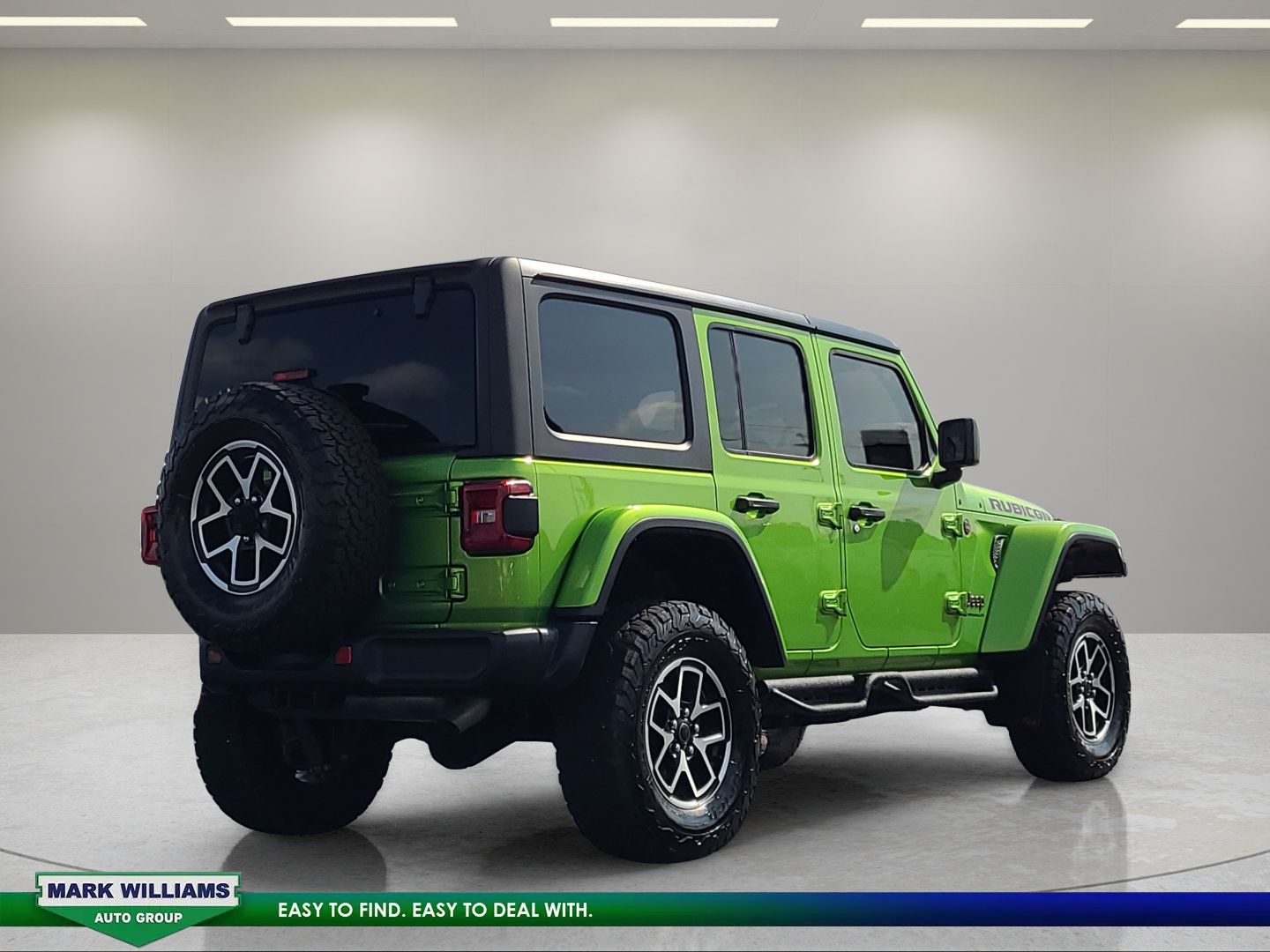Used 2025 Jeep Wrangler Unlimited Rubicon w/ Convenience Group AWD/4WD image 4