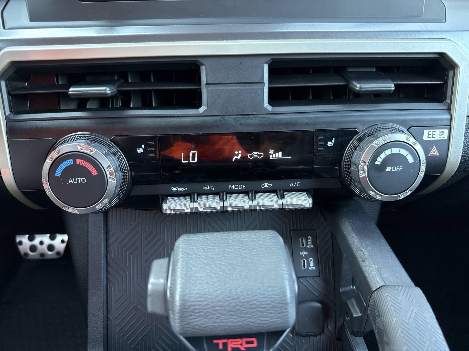 Certified 2025 Toyota Tacoma TRD Sport AWD/4WD image 16