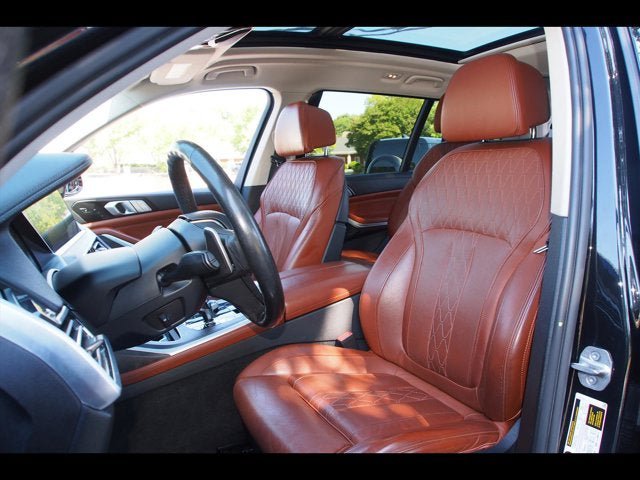 Used 2022 BMW X7 xDrive40i w/ Executive Package AWD/4WD image 13