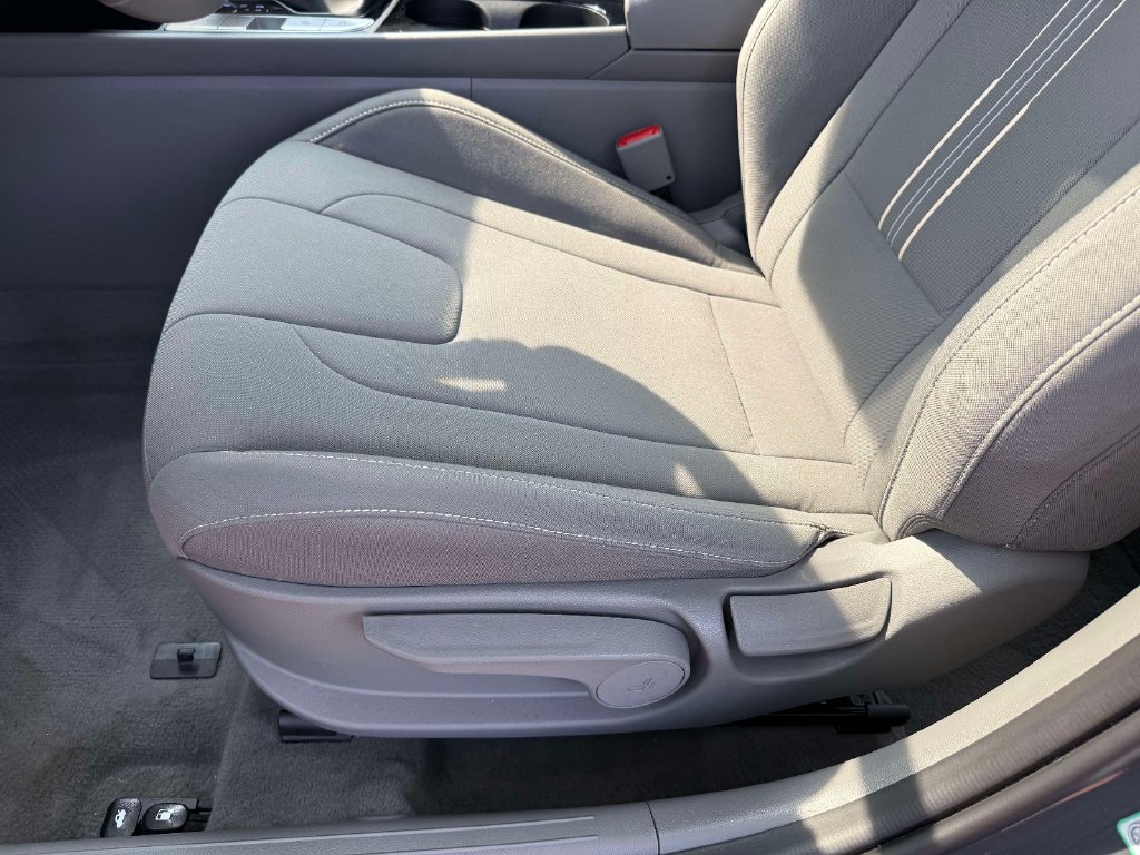 Used 2023 Hyundai Elantra SEL w/ Convenience Package FWD image 13