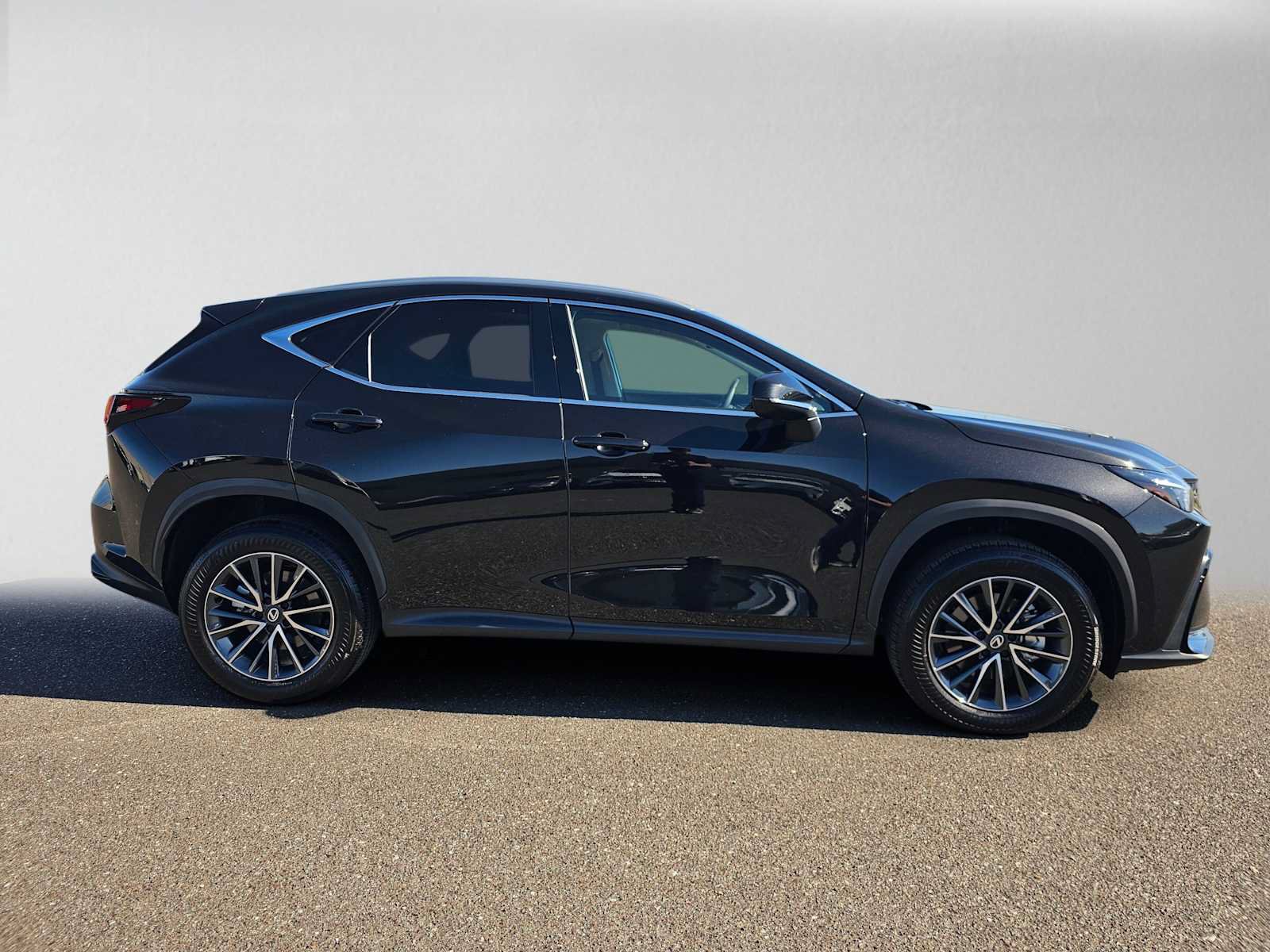 Used 2026 Lexus NX 350 AWD w/ Accessory Package (2T) image 2