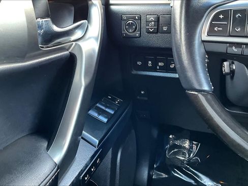 Used 2022 Lexus GX 460 Premium image 33