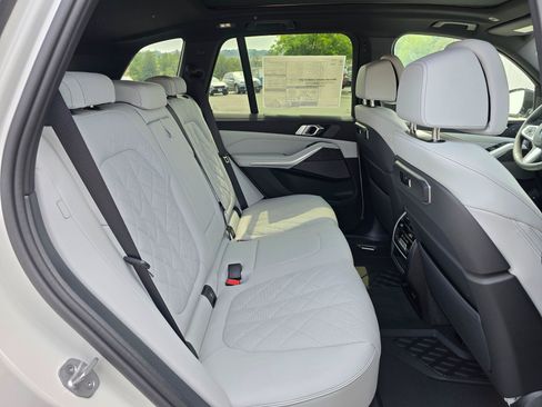 New 2026 BMW X5 xDrive50e w/ M Sport Package AWD/4WD image 15
