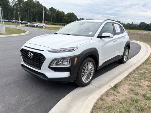 Used 2021 Hyundai Kona SEL AWD/4WD image 3