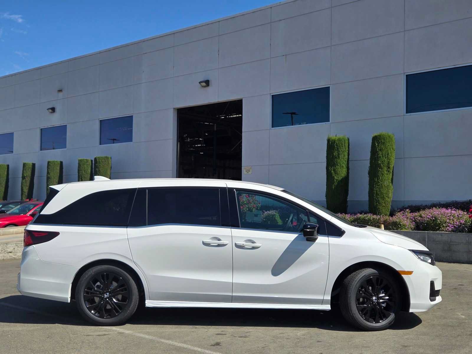 New 2027 Honda Odyssey Sport-L image 3