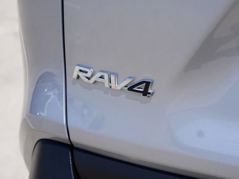 Used 2024 Toyota RAV4 LE AWD/4WD image 8