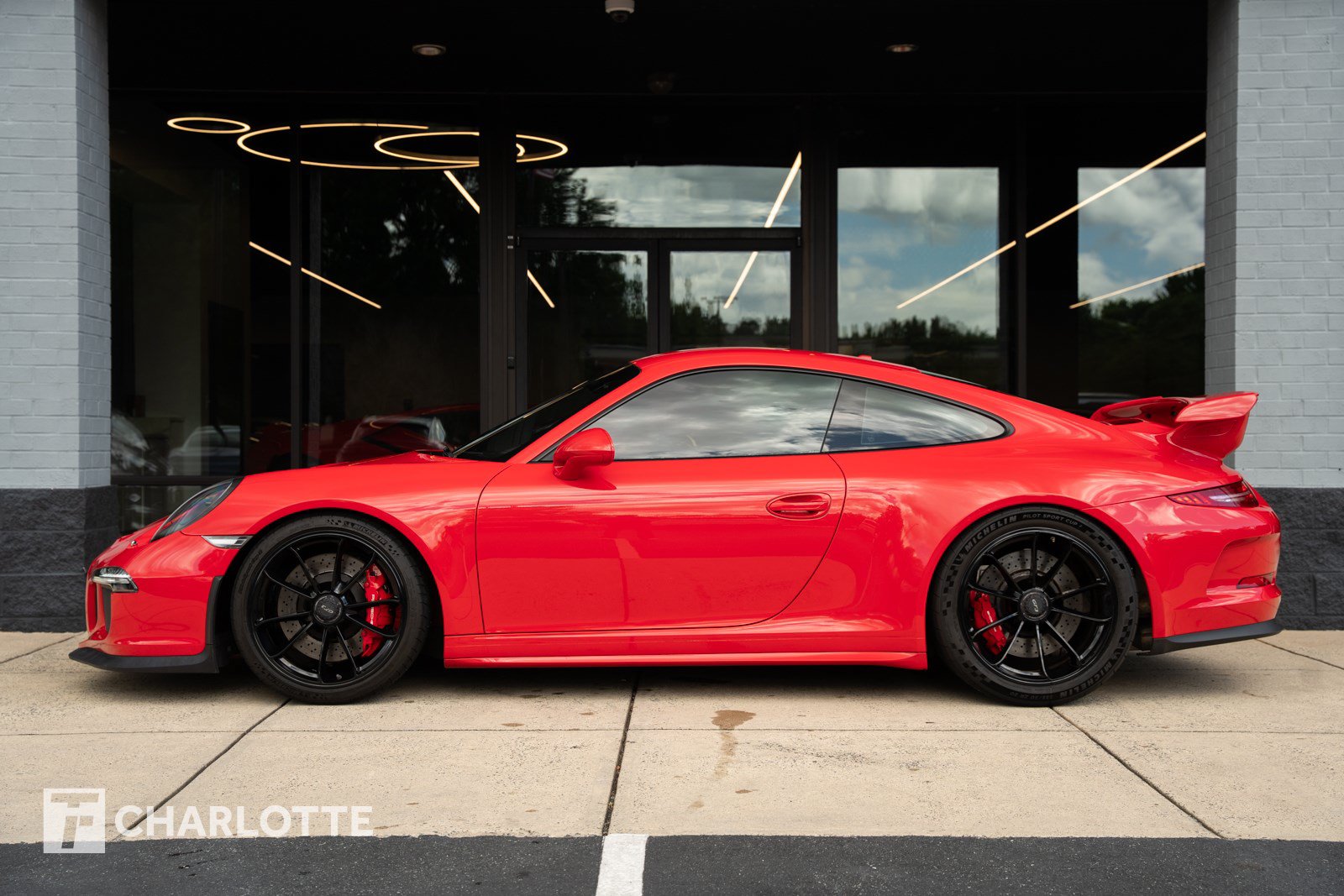 Used 2015 Porsche 911 GT3 RWD image 1