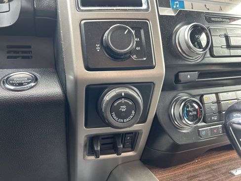 Used 2016 Ford F150 Lariat w/ Equipment Group 501A Mid AWD/4WD image 10