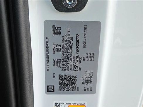 Used 2024 Chevrolet Silverado 2500 LT w/ Convenience Package image 23