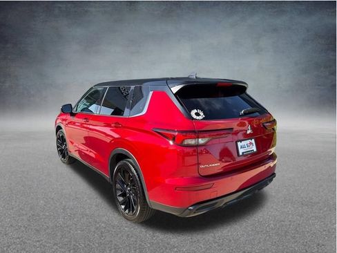 Used 2023 Mitsubishi Outlander SEL FWD image 6